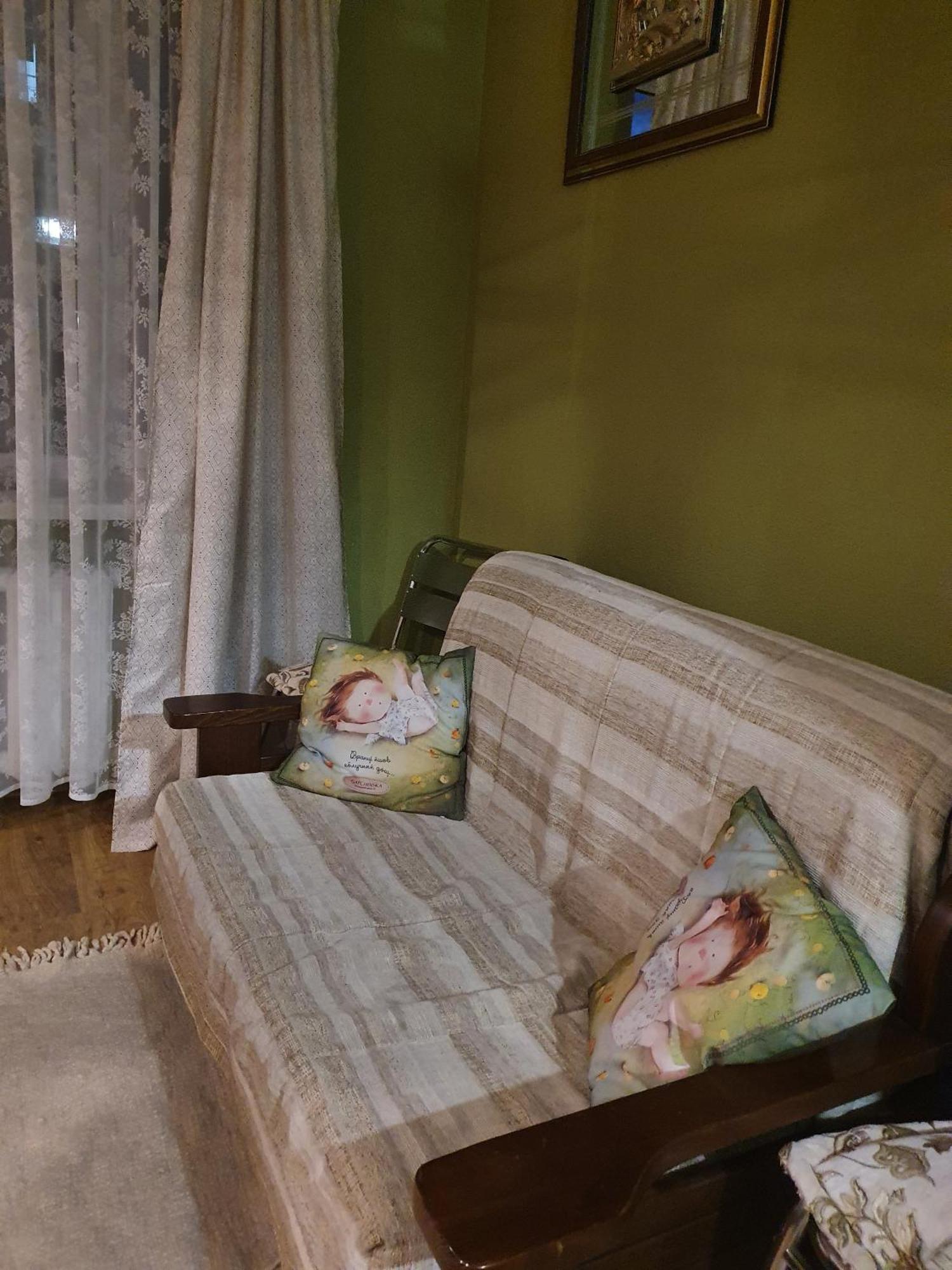 Затишна Квартира В Центрі Міста Lutsʼk Esterno foto